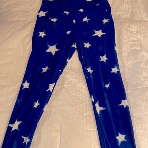 Lularoe T/C blue with white stars leggings.